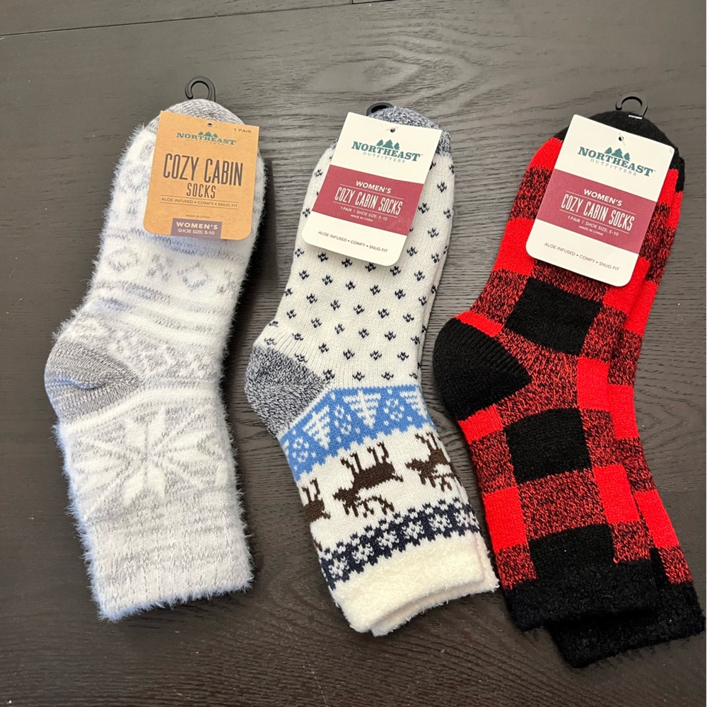 NWT Lot of 3 Northeast Cozy Cabin Socks Aloe Infused